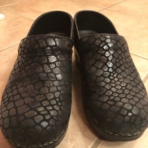 Sanita Printed Clogs size 38